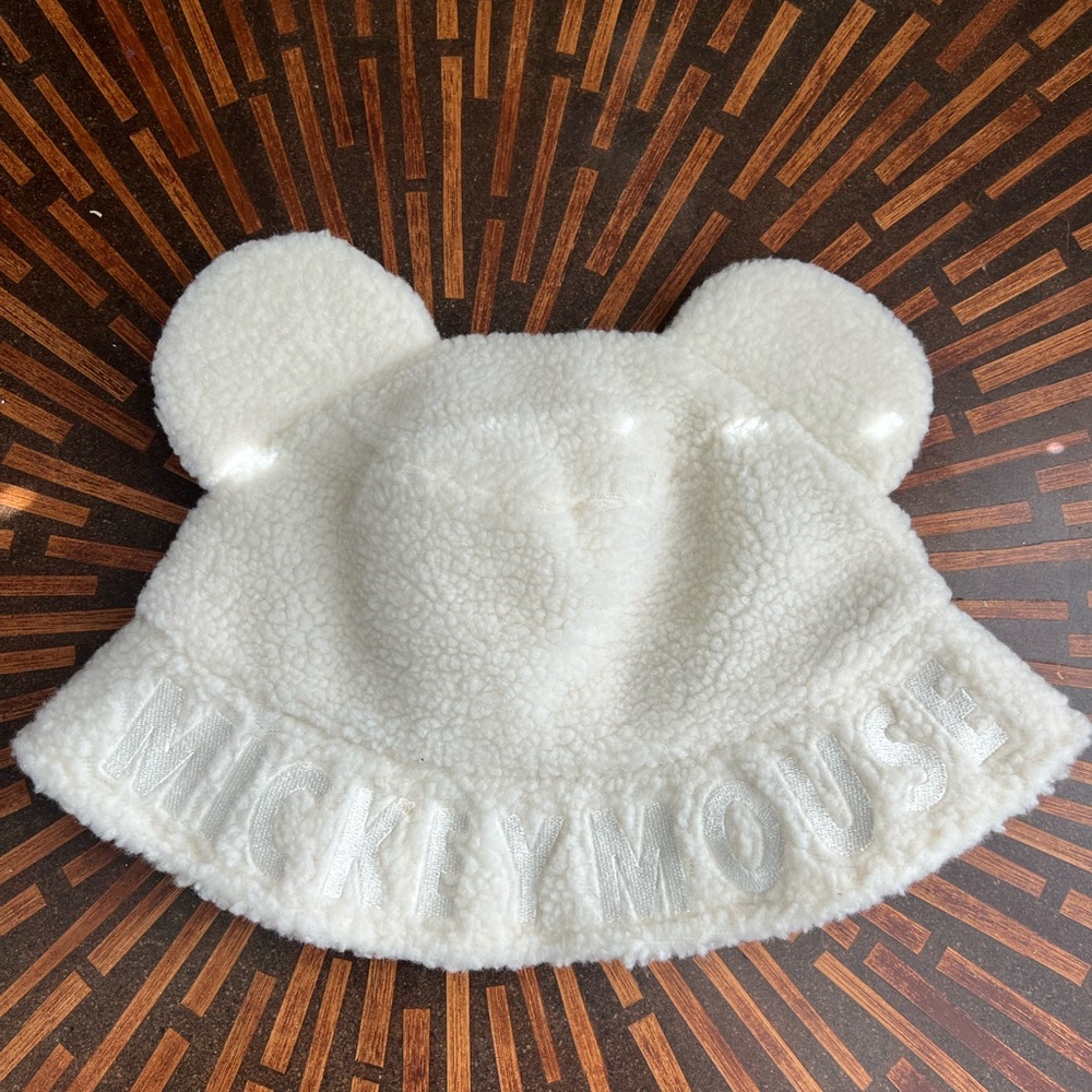 Disney Mickey Mouse White Fleece Hat